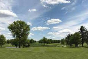 Golf view family friendly 3 bed room Bridgewater apt close to Bridgewater Mall